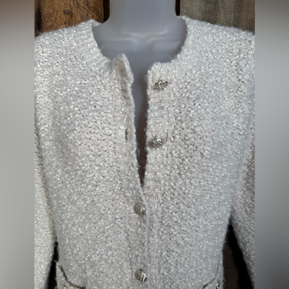Tahari Cream Boucle Cardigan- size medium - Picture 8 of 13